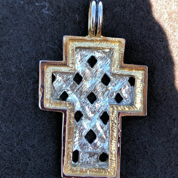 Silver and Gold Colored Metal lattice design Cross 2 1/4 " long by 1 1/4… - Picture 7 of 10